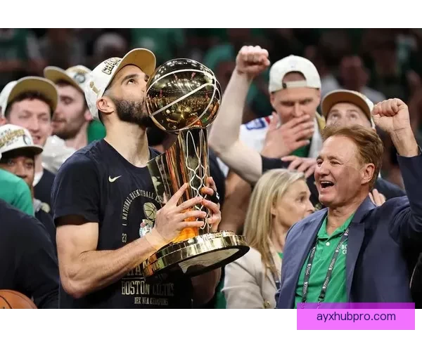 塔图姆登上SLAM封面 8岁儿子暖心写信鼓励父亲别难过